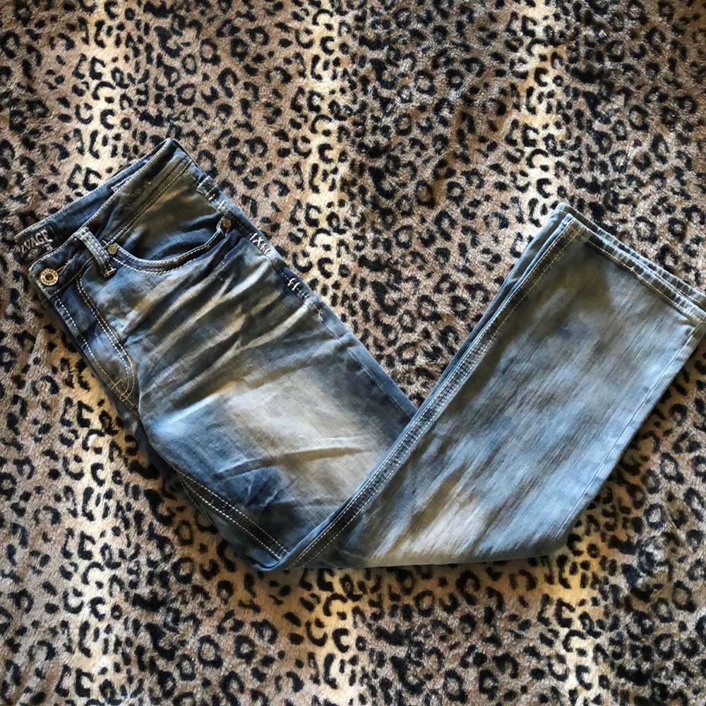 Buckle Salvage Jeans